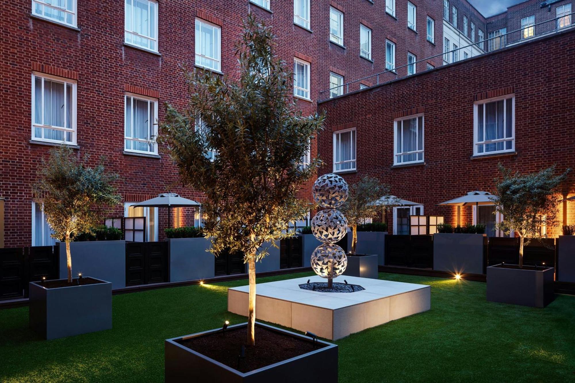 London Marriott Hotel Grosvenor Square Exterior photo